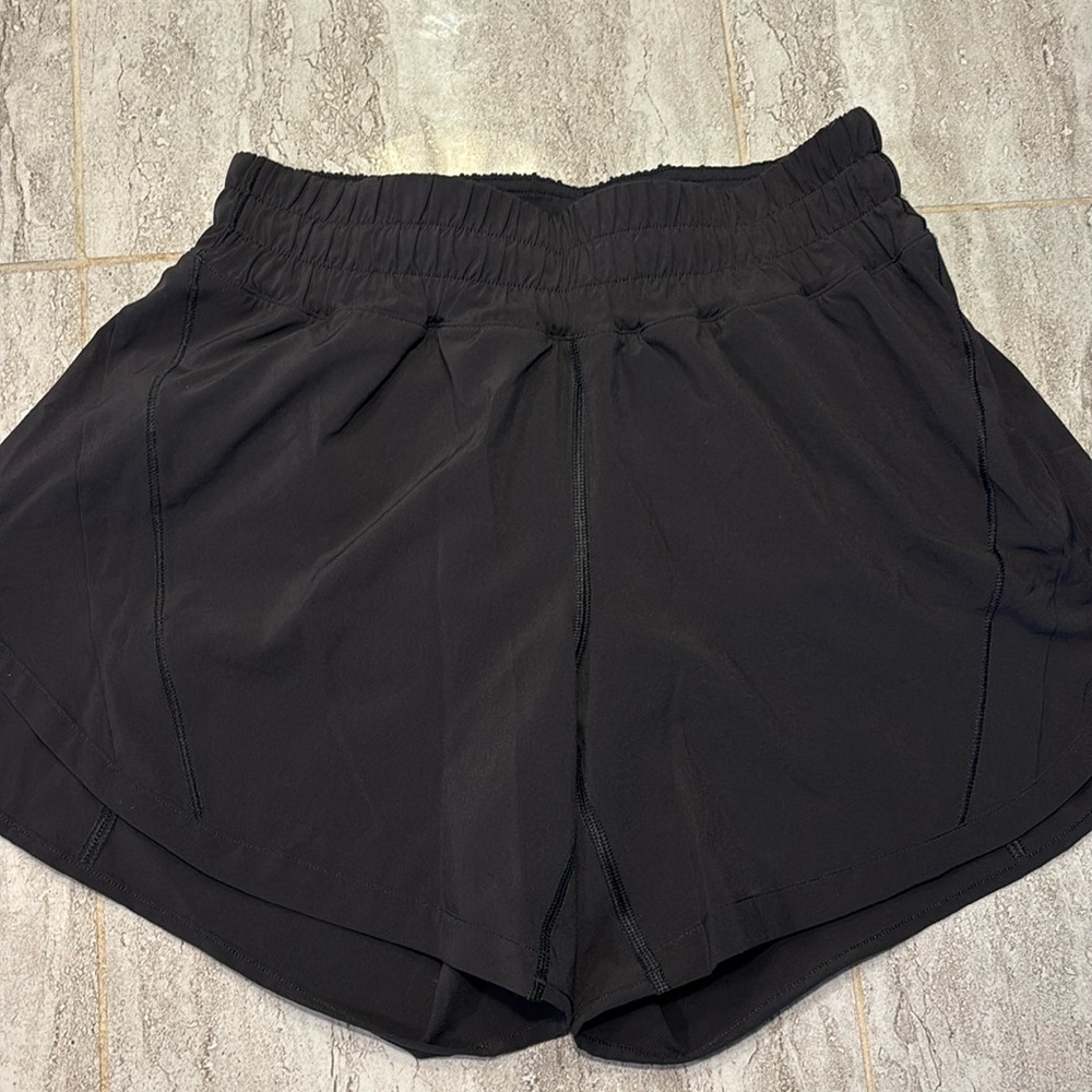 Lululemon Hotty Hot HIgh-Rise Shorts